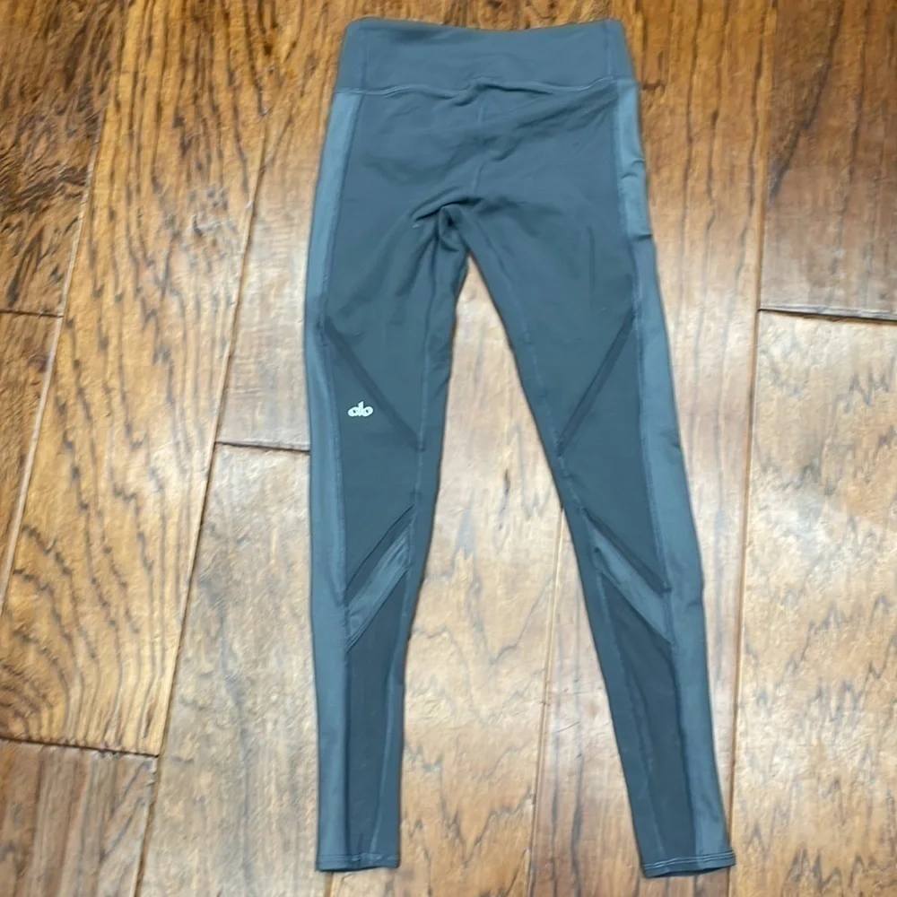 ALO Yoga great size